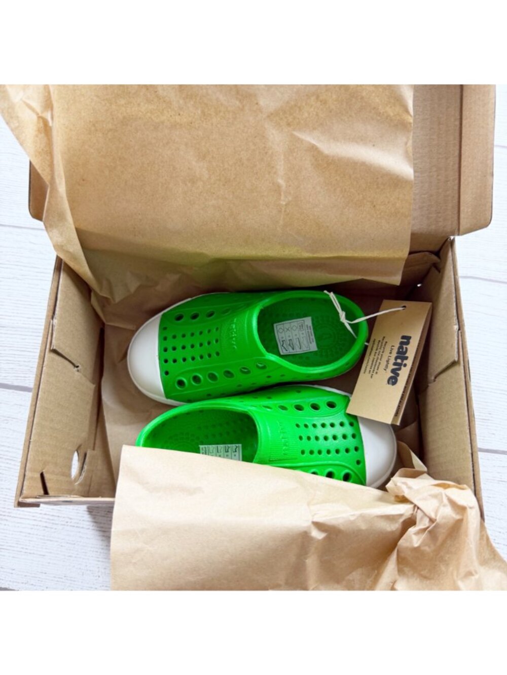 Native Jefferson Kids Slip On Shoes Grasshopper Green Lightweight Footwear NWT 5 - Picture 5 of 5